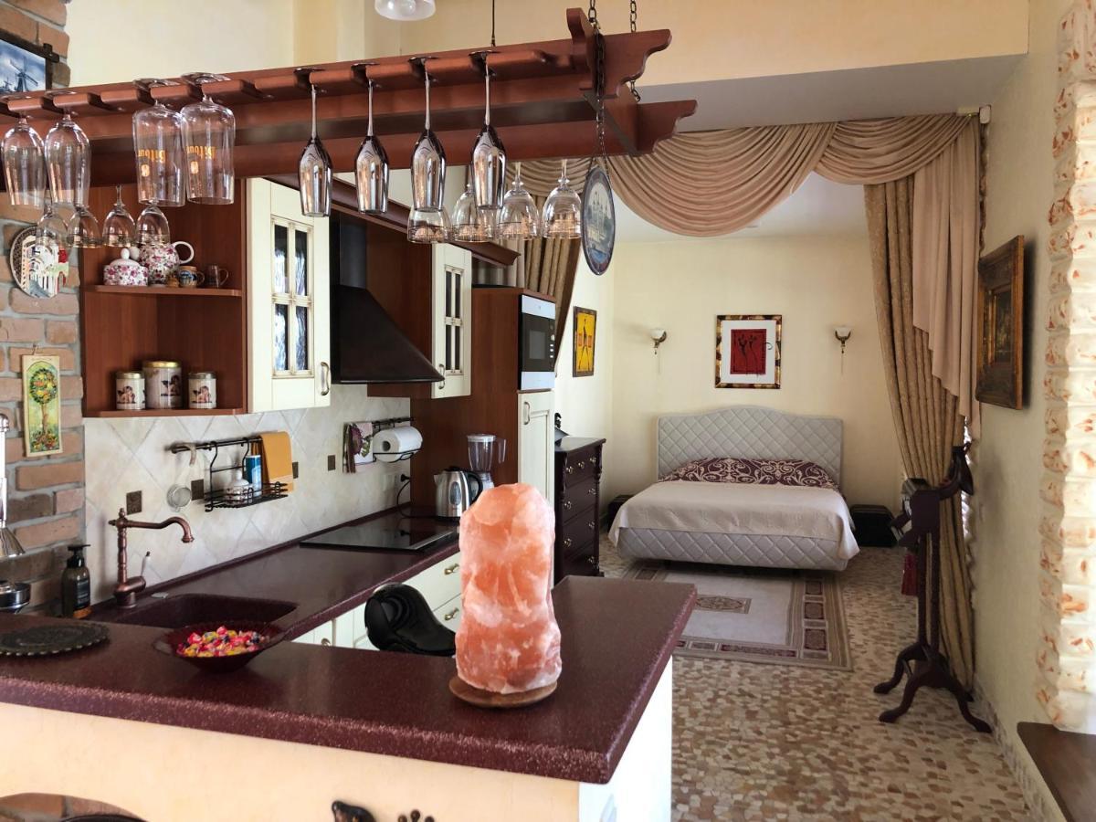 Guests House With Amazing Pool And Sauna Babite ภายนอก รูปภาพ