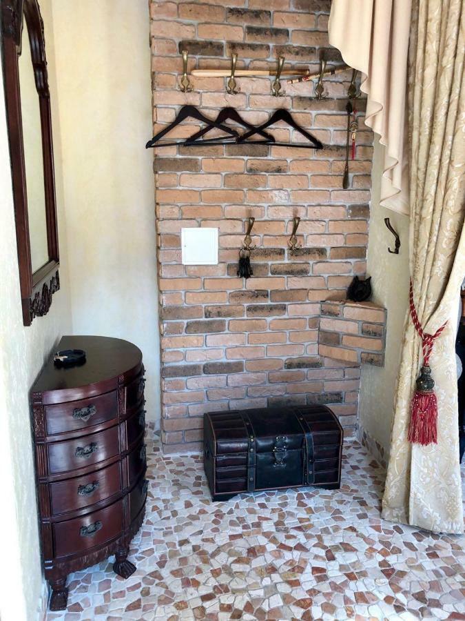 Guests House With Amazing Pool And Sauna Babite ภายนอก รูปภาพ