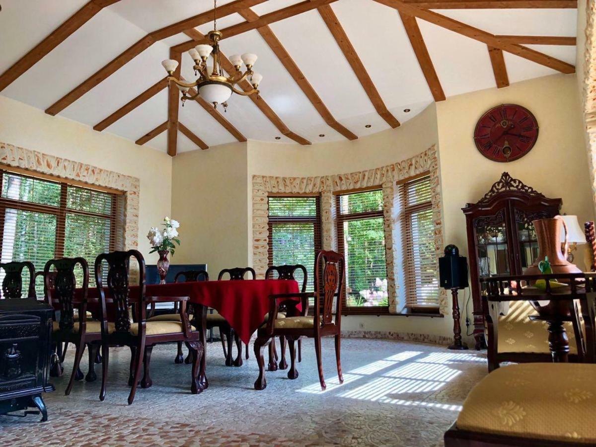 Guests House With Amazing Pool And Sauna Babite ภายนอก รูปภาพ