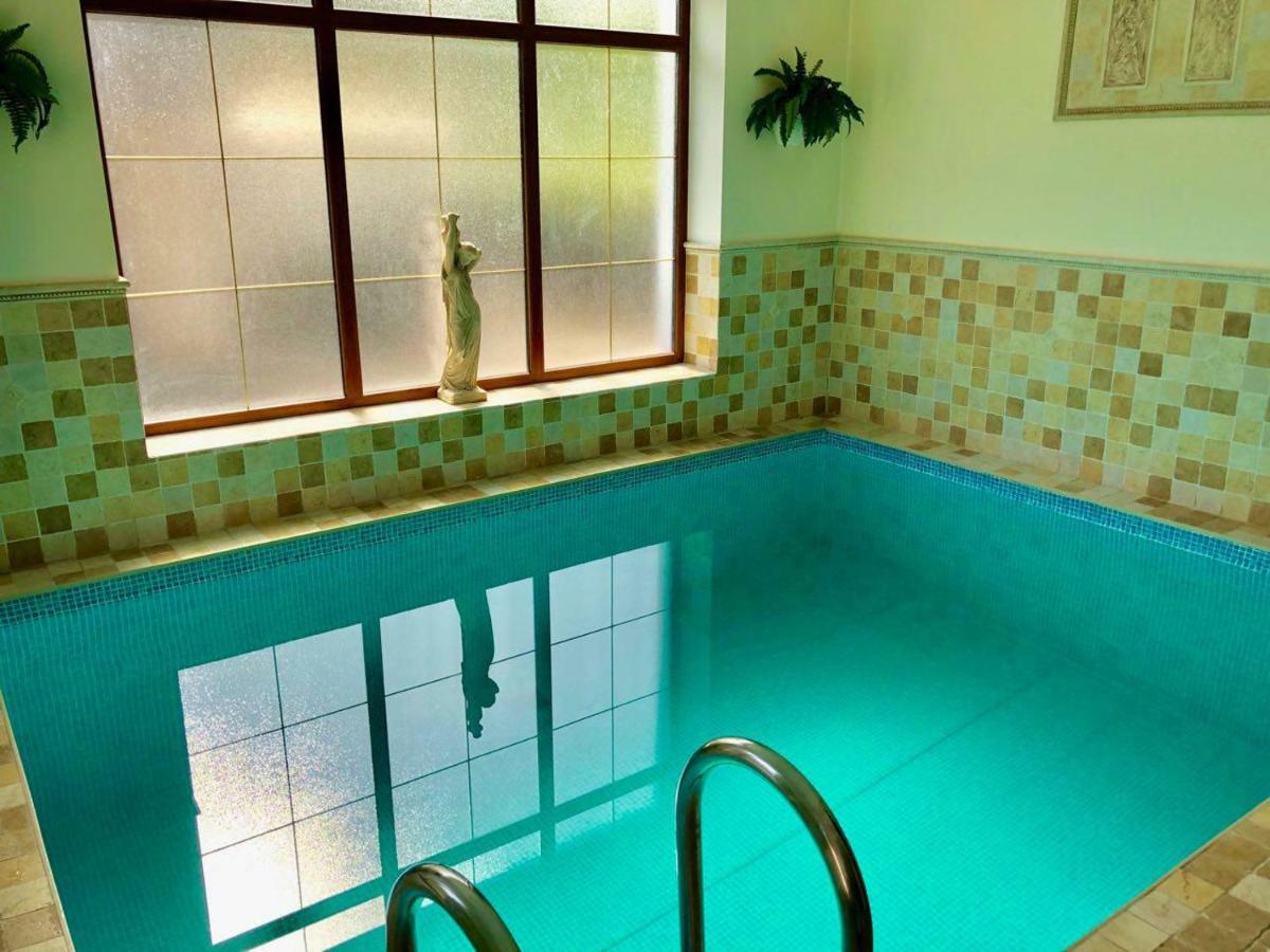 Guests House With Amazing Pool And Sauna Babite ภายนอก รูปภาพ